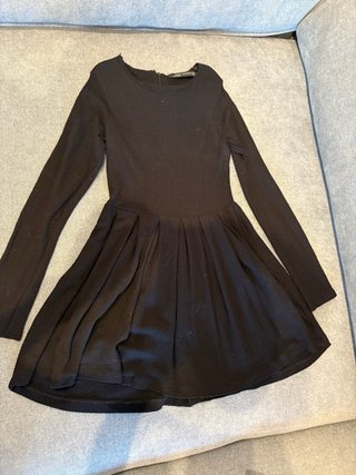 Vestido negro Zara