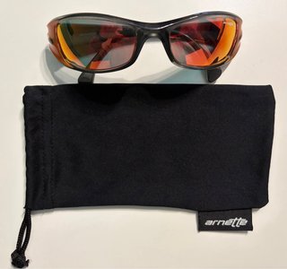 Gafas de sol Arnette STANCE naranjas con funda