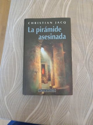 La pirámide asesinada