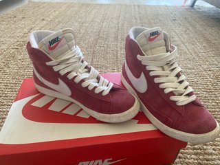 Zapatillas Nike Mujer blazer mid 77 rojas
