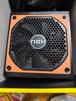 Fuente de alimentación Nox Urano VX750W
