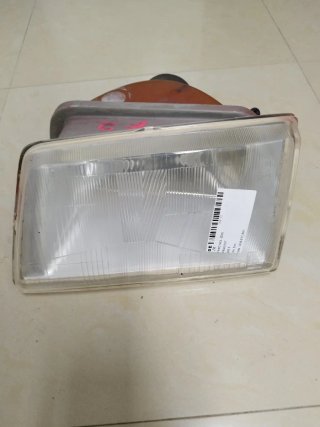 Faro Izquierdo Peugeot 205 .