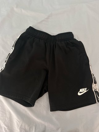 Pantalón corto de chándal Nike negro