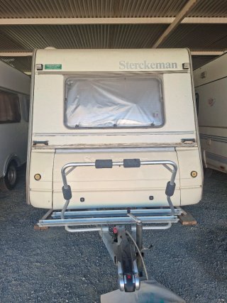 Caravana Sterckeman 750kg para 5 plazas.
