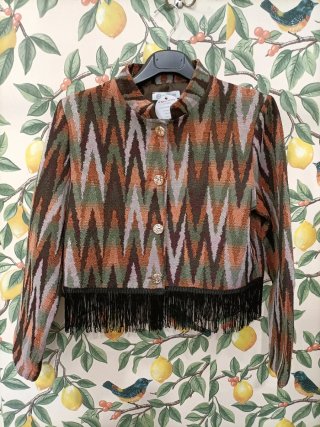 Chaqueta tejida con flecos