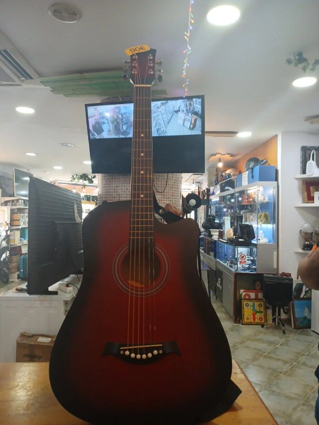 Guitarra Clásica con Acabado Degradado