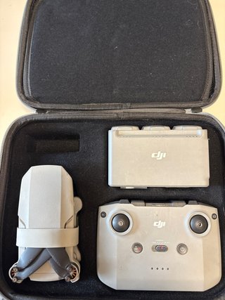 DJI Mini 2 Drone con Control Remoto y Batería