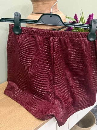 Falda pantalón efecto piel