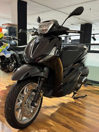 Piaggio Beverly 300