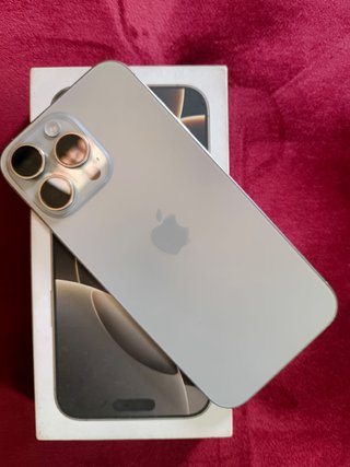 iPhone 16 Pro Max