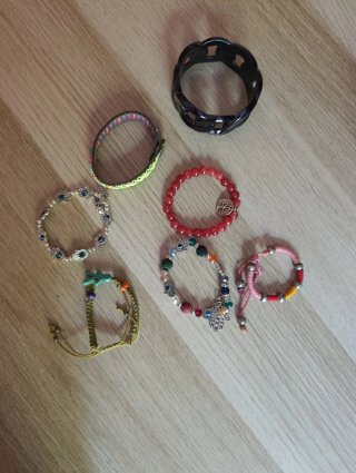 Lote de 7 pulseras variadas
