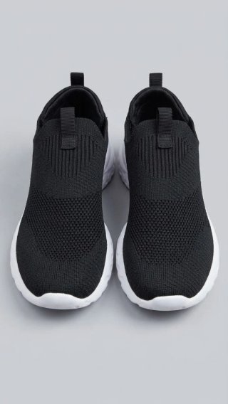 Zapatillas deportivas negras sin cordones