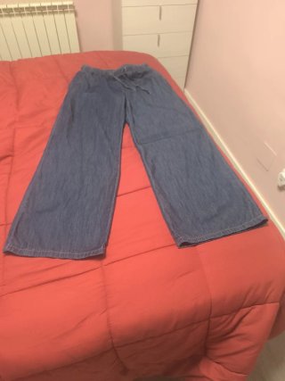 Pantalón vaquero Stradivarius
