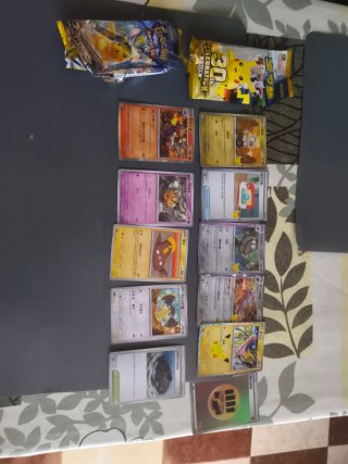 Cartas Pokémon 30 Aniversario y otras