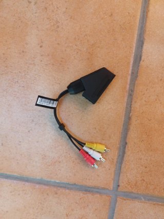 Adaptador Euroconector SCART a 3 RCA