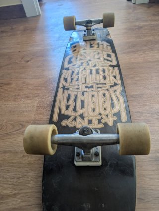 Skate Longboard con Diseño Gráfico