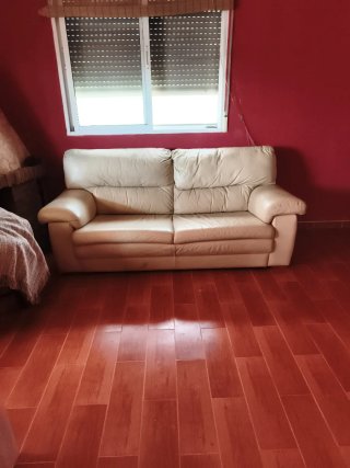 Sofá de Piel Beige