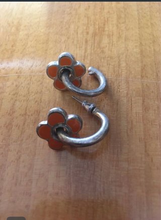 Pendientes de Plata en Forma de Flor