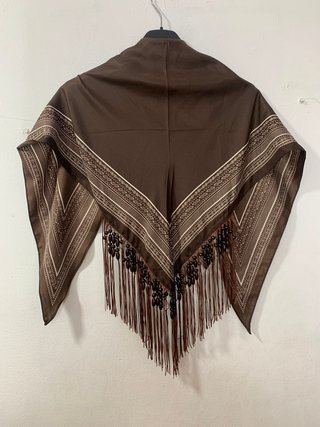 Chal/Pañuelo Triángulo Marrón con Flecos