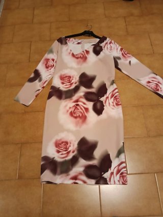 Vestido floral invitada boda
