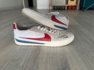 Nike Cortez Rojas y Blancas