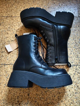 Botas altas negras con plataforma talla 39 NUEVAS