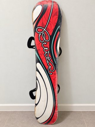 Tabla de Snow Burton con fijaciones