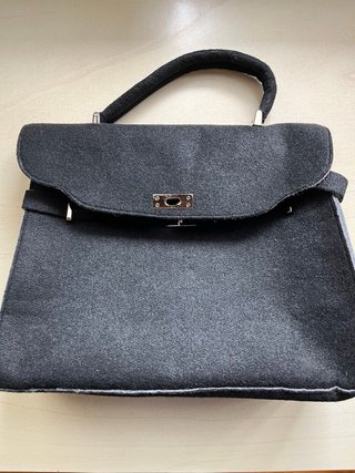 Borsa nera in pannolenci