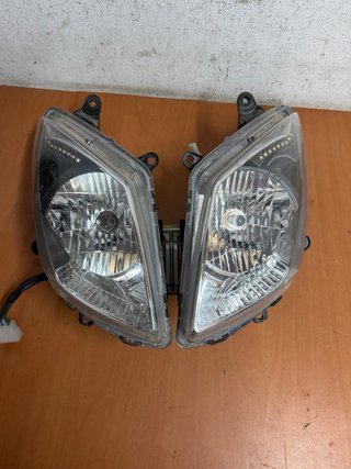 Faro delantero Sym Joymax 125 (2014)