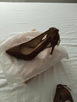Zapatos de tacón marrón