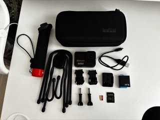 GoPro HERO9 Black 5K + accesorios + microSD 128GB