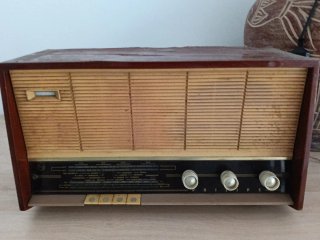 Radio Philips Antigua. Funciona correctamente