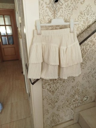 Falda Zara beige volantes talla 8