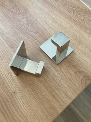 Set de 2 Colgadores Metálicos