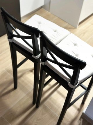 2 Taburetes IKEA Rosentorp Negros
