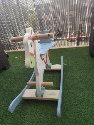 Caballito de madera WOOD'N PLAY