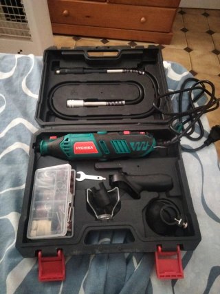 Dremel con accesorios