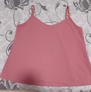 Camiseta rosa tirantes