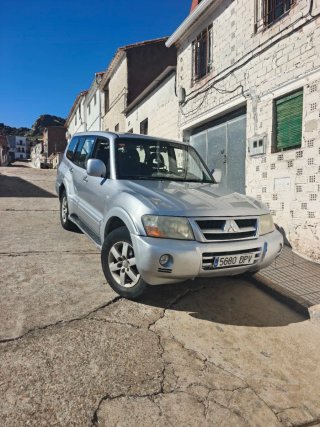 Mitsubishi Montero 2006