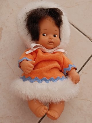 Muñeca Barriguita Famosa Esquimal