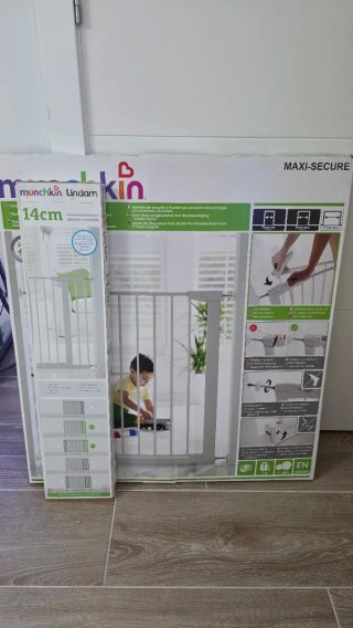 Barrera de seguridad Munchkin Lindam