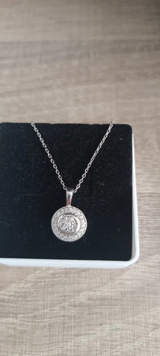 Cadena y colgante de plata con circonitas