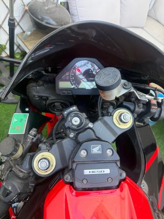 Honda CBR 1000 RR 2005
