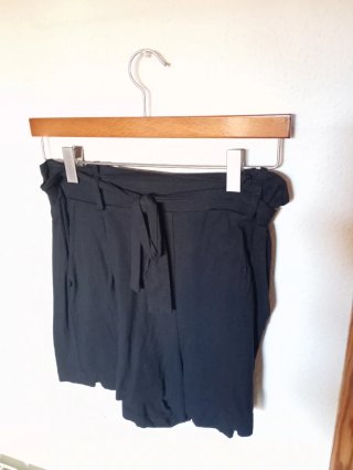 Pantalón corto fluido negro