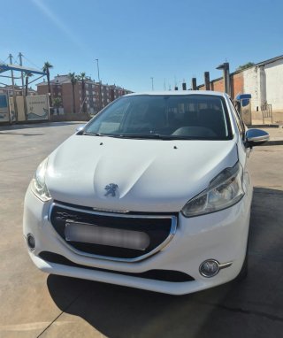 Peugeot 208 2014