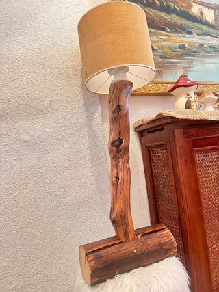 Lámpara Rústica de Madera Artesanal