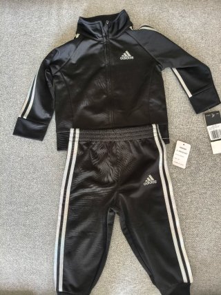 Chándal Adidas negro y plateado bebe