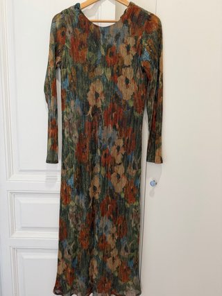 Vestido elegante con brillo