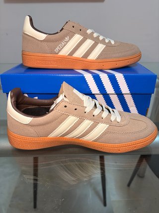 Adidas Spezial Marrones Beige