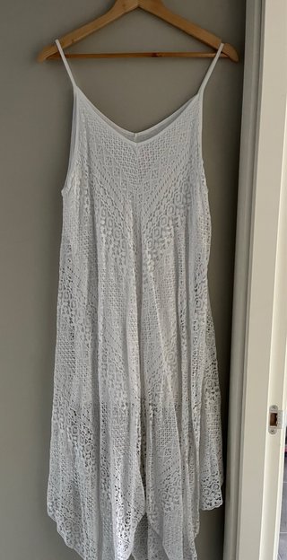 Vestido blanco estilo ibicenco